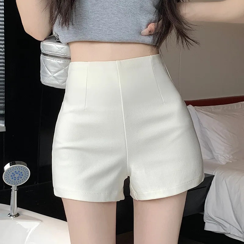 Women's shorts collection